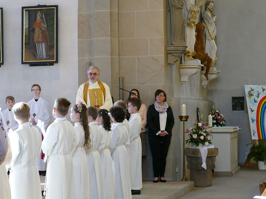 Feier der 1. Heiligen Kommunion in Sankt Crescentius (Foto: Karl-Franz Thiede)